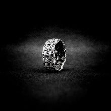 Cargar imagen en el visor de la galería, ANILLO BANDA TEJIDA
