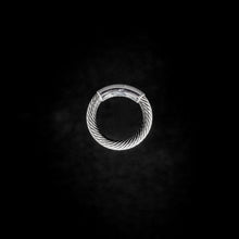 Cargar imagen en el visor de la galería, ANILLO TEJIDO PLACA
