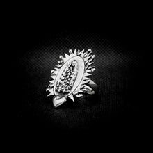 Cargar imagen en el visor de la galería, ANILLO VIRGEN DE GUADALUPE
