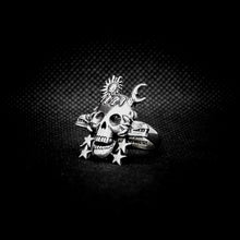 Cargar imagen en el visor de la galería, ANILLO CATRINA LUNA SOL ESTRELLAS
