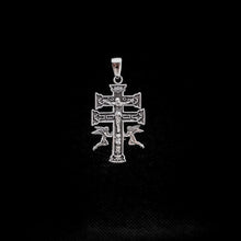 Cargar imagen en el visor de la galería, DIJE CRUZ DE CARAVACA
