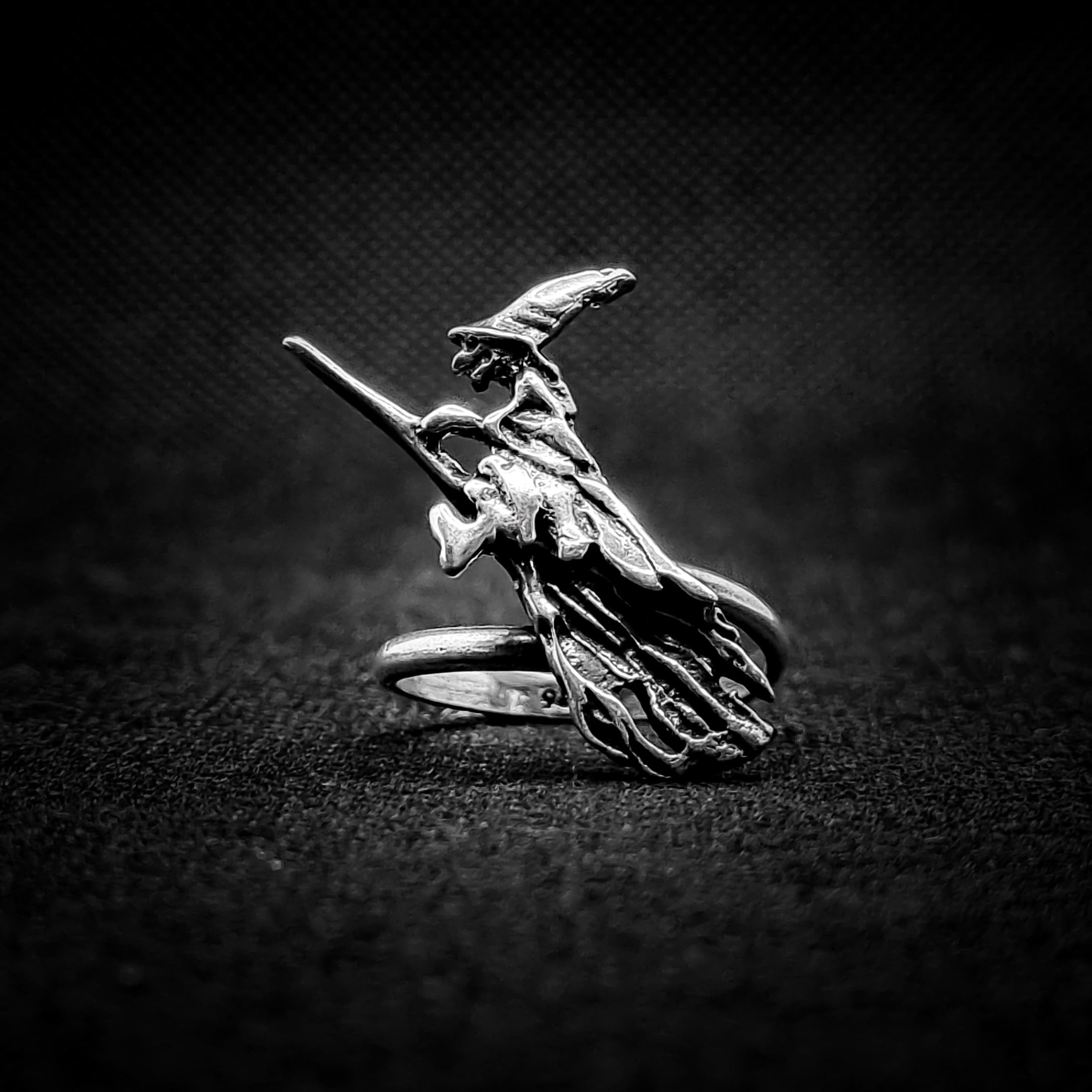 ANILLO BRUJA