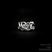 Cargar imagen en el visor de la galería, ANILLO CORAZÓN TRIPLE
