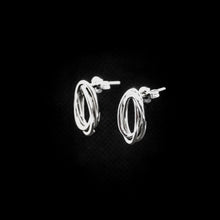 Cargar imagen en el visor de la galería, ARETES ENTRELAZADOS
