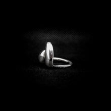 Cargar imagen en el visor de la galería, ANILLO ABSTRACTO
