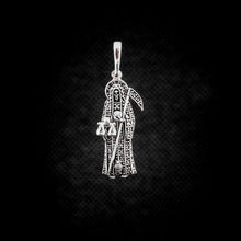 Cargar imagen en el visor de la galería, DIJE SANTA MUERTE
