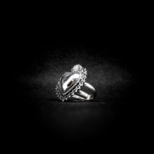 Cargar imagen en el visor de la galería, ANILLO CORAZÓN BARROCO
