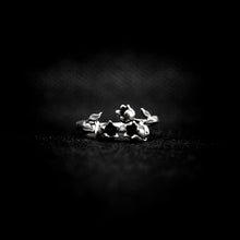 Cargar imagen en el visor de la galería, ANILLO FLORES

