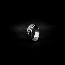 Cargar imagen en el visor de la galería, ANILLO DE LA SUERTE BANDA GIRATORIA
