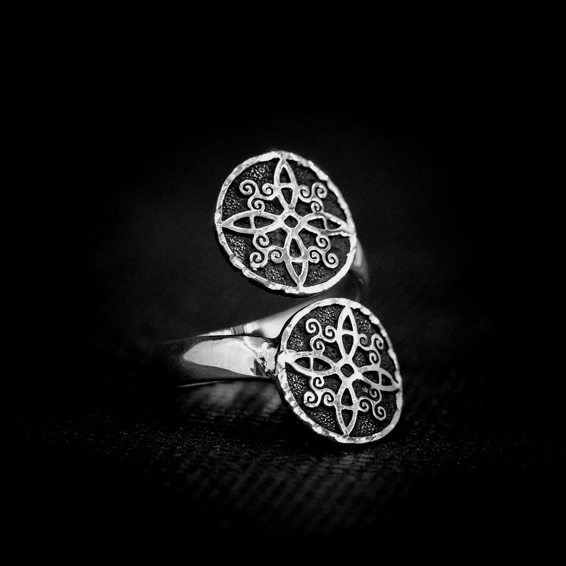 ANILLO NUDO DE BRUJA DOBLE