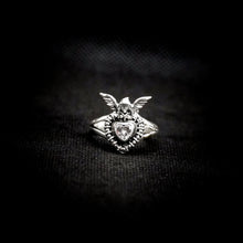 Cargar imagen en el visor de la galería, ANILLO ÁNGEL CORAZÓN
