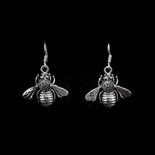 Cargar imagen en el visor de la galería, ARETES ABEJA

