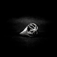 Cargar imagen en el visor de la galería, ANILLO FLOR CALADO
