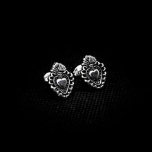 Cargar imagen en el visor de la galería, ARETES SAGRADO CORAZÓN
