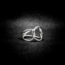 Cargar imagen en el visor de la galería, ANILLO ENTRELAZADO
