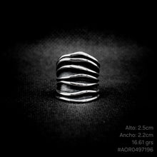 Cargar imagen en el visor de la galería, ANILLO RÚSTICO ONDAS

