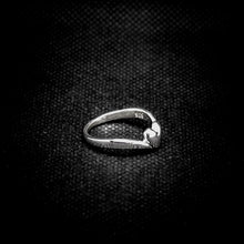 Cargar imagen en el visor de la galería, ANILLO CORAZÓN
