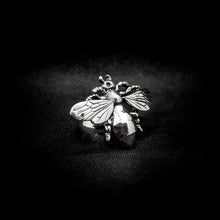 Cargar imagen en el visor de la galería, ANILLO ABEJA
