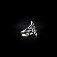 Cargar imagen en el visor de la galería, ANILLO NUDO DE BRUJA
