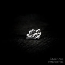 Cargar imagen en el visor de la galería, ANILLO CORAZÓN FLORES
