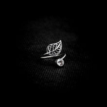 Cargar imagen en el visor de la galería, ANILLO HOJA
