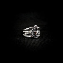 Cargar imagen en el visor de la galería, ANILLO CORAZÓN
