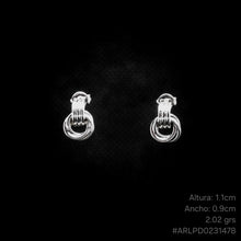 Cargar imagen en el visor de la galería, ARETES ENTRELAZADOS MINIMALISTAS
