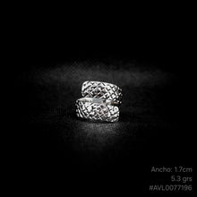 Cargar imagen en el visor de la galería, ANILLO AJUSTABLE DIAMANTADO

