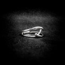 Cargar imagen en el visor de la galería, ANILLO MINIMALISTA
