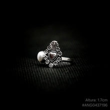 Cargar imagen en el visor de la galería, ANILLO CORAZÓN SAGRADO CON PERLA
