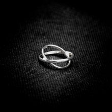 Cargar imagen en el visor de la galería, ANILLO ENTRELAZADO
