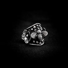 Cargar imagen en el visor de la galería, ANILLO ABEJA
