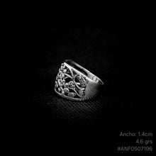 Cargar imagen en el visor de la galería, ANILLO FLORES
