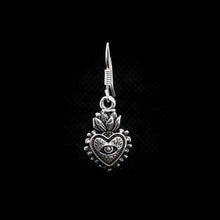 Cargar imagen en el visor de la galería, ARETES CORAZÓN
