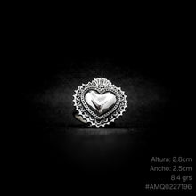 Cargar imagen en el visor de la galería, ANILLO CORAZÓN BARROCO
