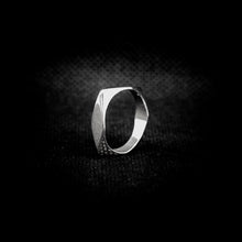 Cargar imagen en el visor de la galería, ANILLO MINIMALISTA
