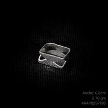 Cargar imagen en el visor de la galería, ANILLO MINIMALISTA CUADRADO
