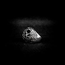 Cargar imagen en el visor de la galería, ANILLO FLORES CALADO

