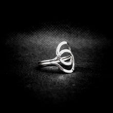 Cargar imagen en el visor de la galería, ANILLO ENTRELAZADO
