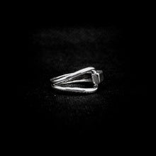Cargar imagen en el visor de la galería, ANILLO ABSTRACTO
