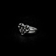 Cargar imagen en el visor de la galería, ANILLO CORAZÓN NOPAL
