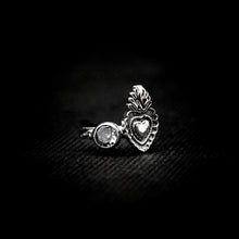Cargar imagen en el visor de la galería, ANILLO CORAZÓN CON ZIRCONIA
