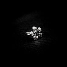 Cargar imagen en el visor de la galería, ANILLO FLOR DE CEREZO
