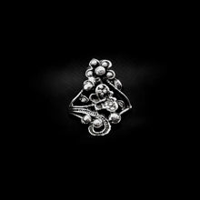 Cargar imagen en el visor de la galería, ANILLO FLORAL

