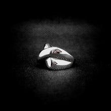 Cargar imagen en el visor de la galería, ANILLO CRUZADO
