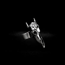 Cargar imagen en el visor de la galería, ANILLO CRÁNEO DE TORO
