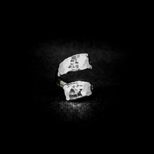 Cargar imagen en el visor de la galería, ANILLO AJUSTABLE MARTILLADO

