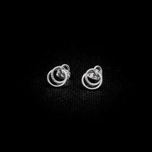 Cargar imagen en el visor de la galería, ARETES ENTRELAZADOS
