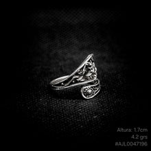 Cargar imagen en el visor de la galería, ANILLO COLIBRÍ Y FLORES AJUSTABLE
