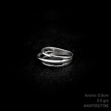 Cargar imagen en el visor de la galería, ANILLO ENTRELAZADO
